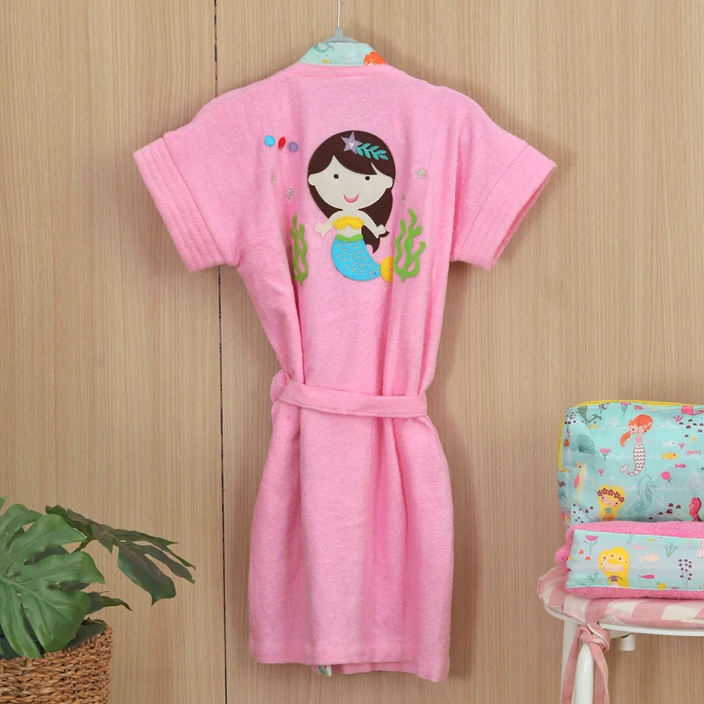 Mermaid_Bathrobe_006.webp