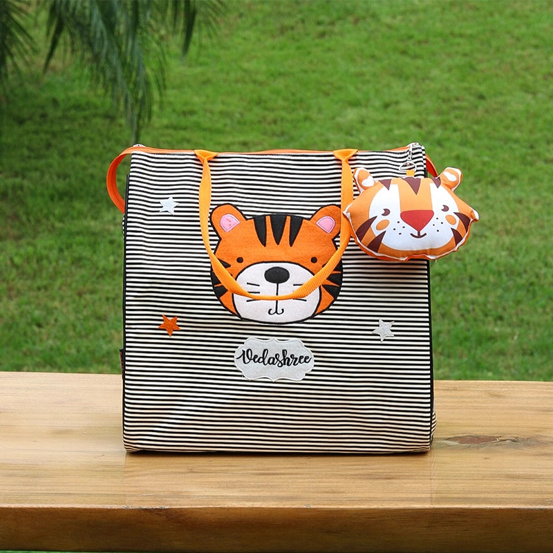 BabyTigerFaceToteBag2.webp