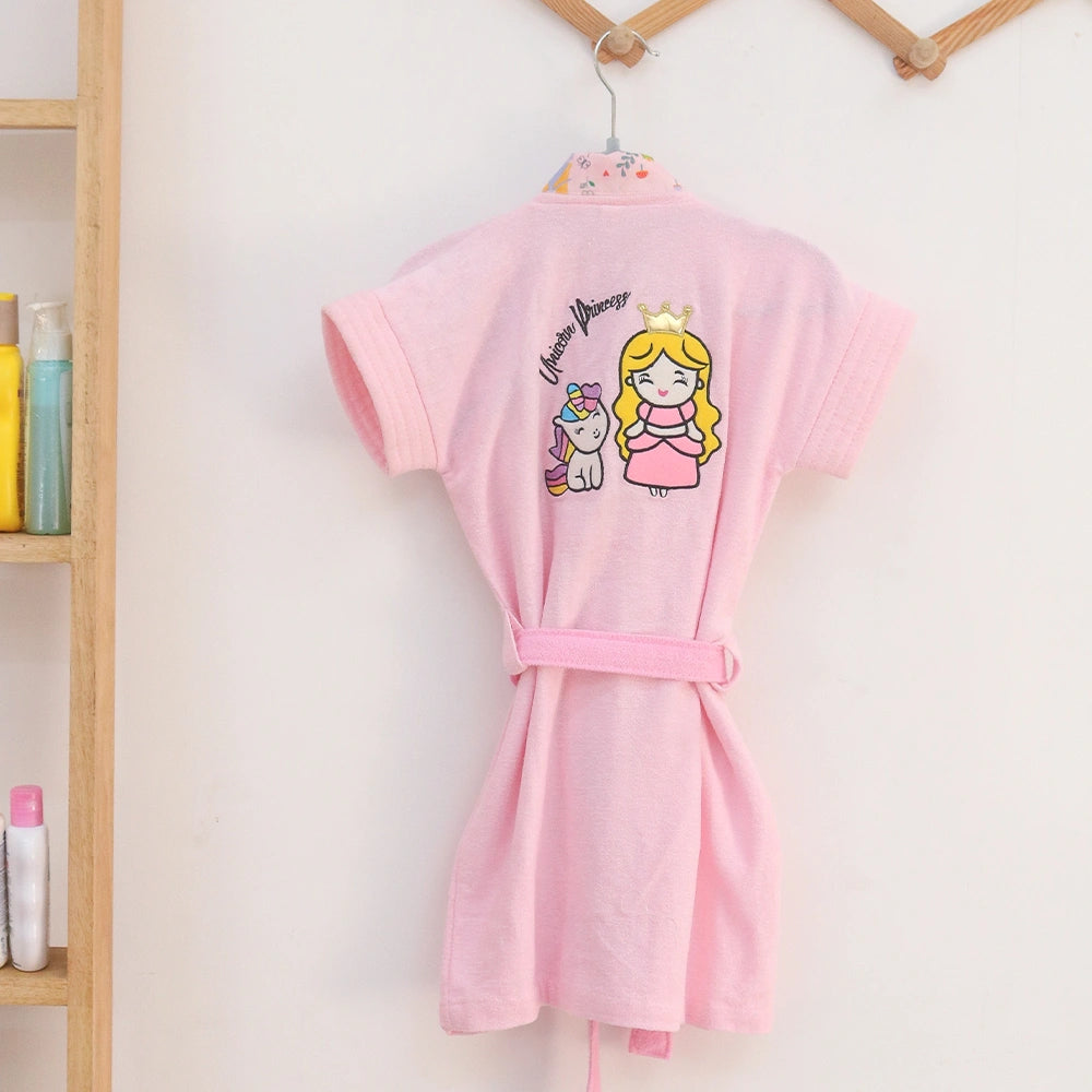 Princess_And_Unicorn_Bathrobe_02.webp