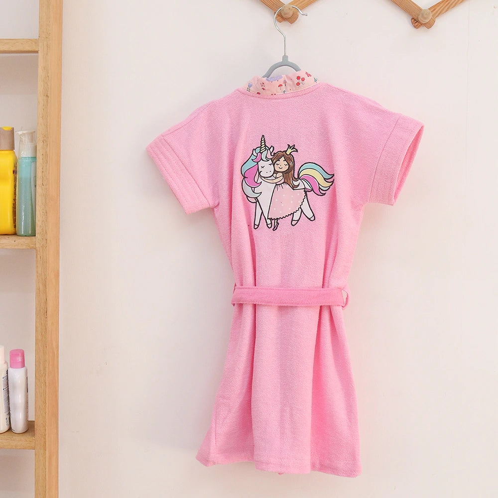 Princess_Print_Bathrobe_02.webp