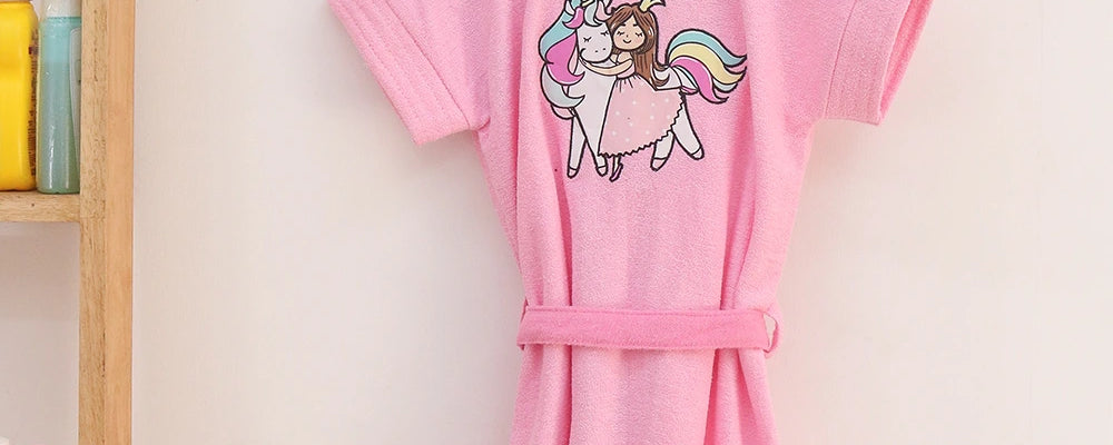 Princess_Print_Bathrobe_02.webp